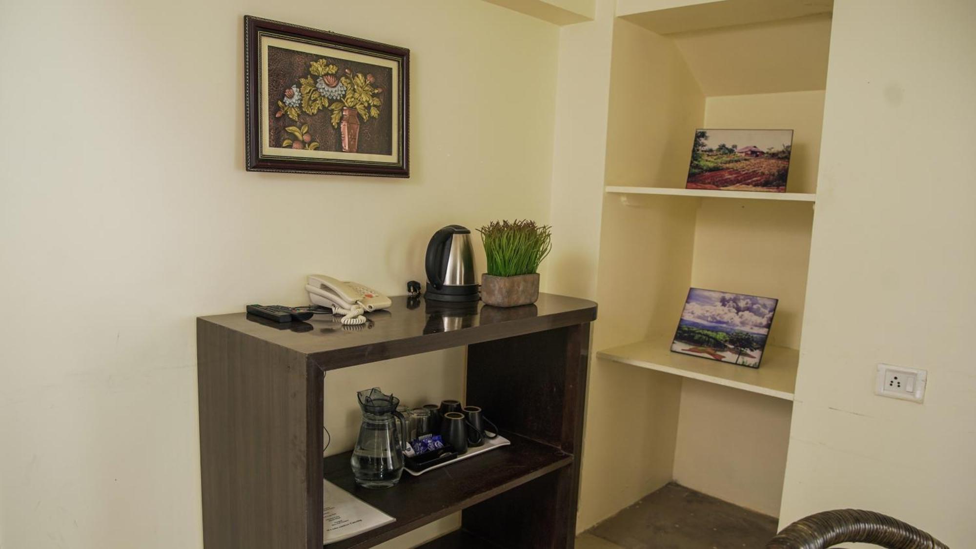 350 m2, 10 yatak odalı, 10 banyolu Daire, Laitumkhrah bölgesinde Shillong Dış mekan fotoğraf