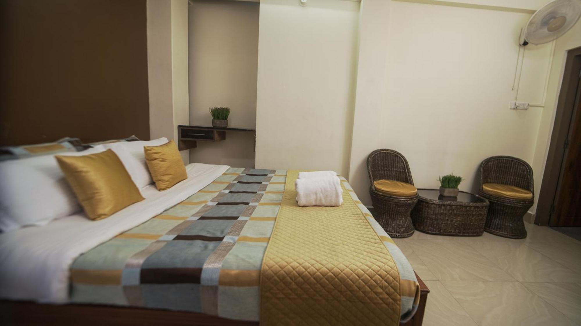 350 m2, 10 yatak odalı, 10 banyolu Daire, Laitumkhrah bölgesinde Shillong Dış mekan fotoğraf