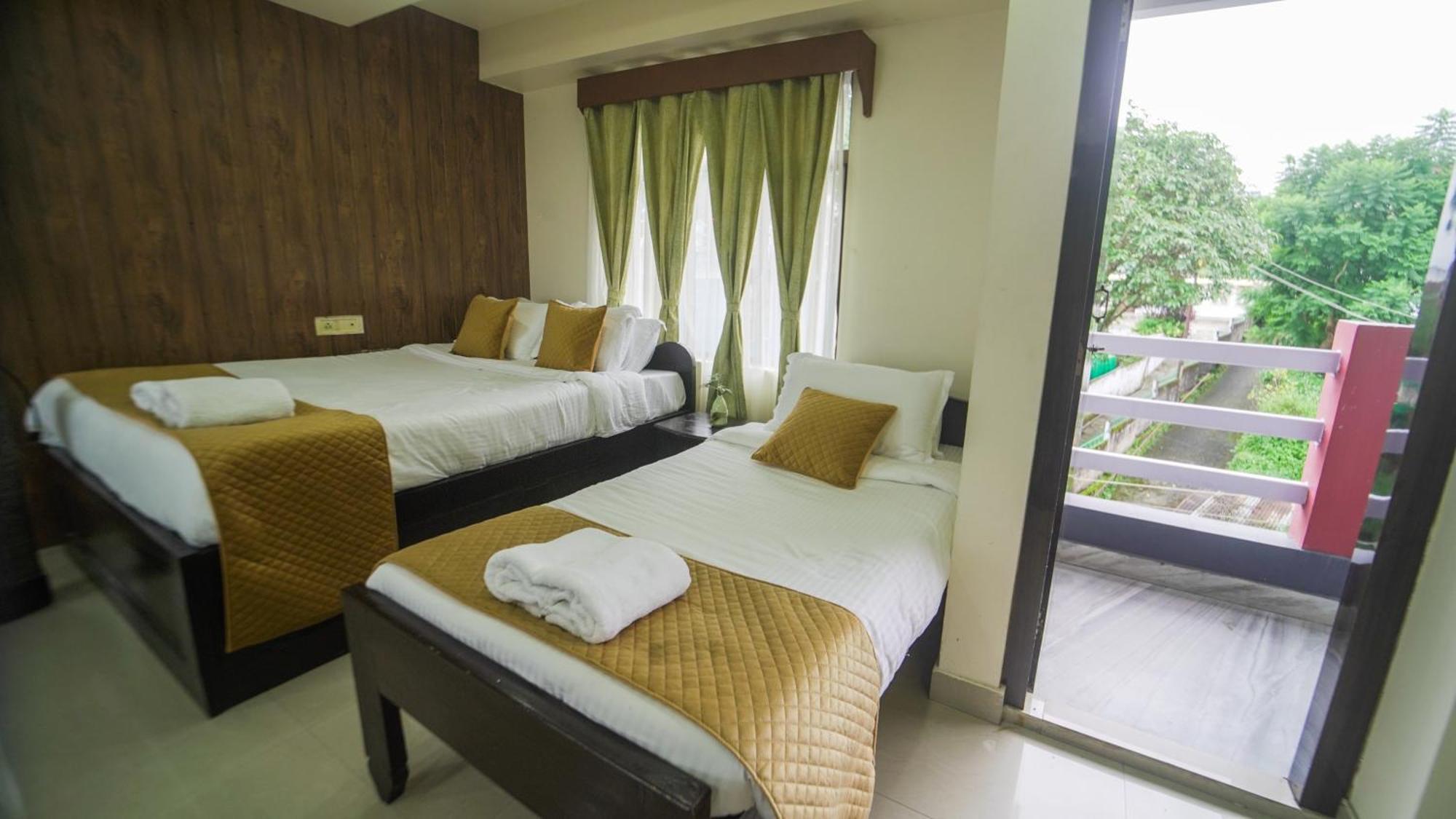 350 m2, 10 yatak odalı, 10 banyolu Daire, Laitumkhrah bölgesinde Shillong Dış mekan fotoğraf