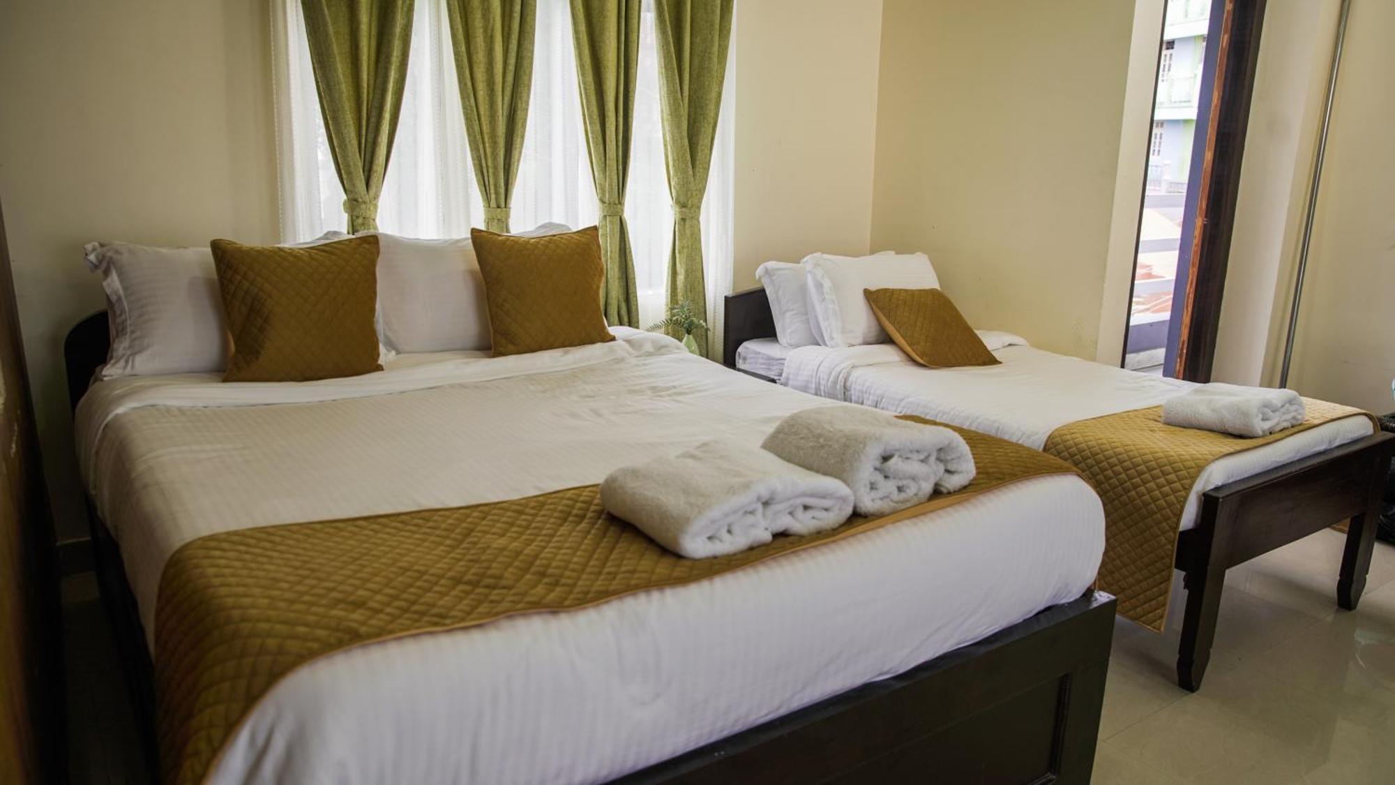 350 m2, 10 yatak odalı, 10 banyolu Daire, Laitumkhrah bölgesinde Shillong Dış mekan fotoğraf