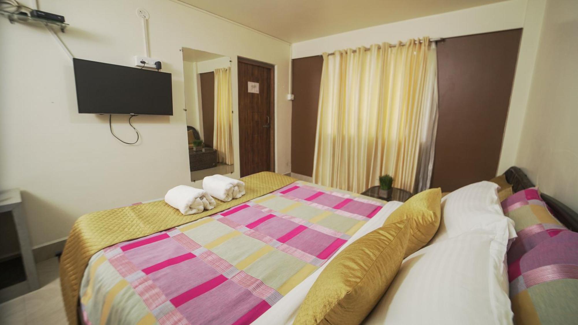 350 m2, 10 yatak odalı, 10 banyolu Daire, Laitumkhrah bölgesinde Shillong Dış mekan fotoğraf