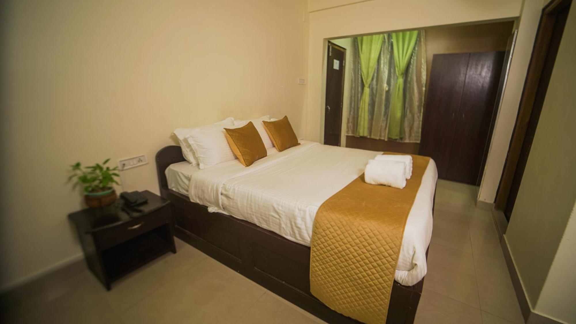 350 m2, 10 yatak odalı, 10 banyolu Daire, Laitumkhrah bölgesinde Shillong Dış mekan fotoğraf