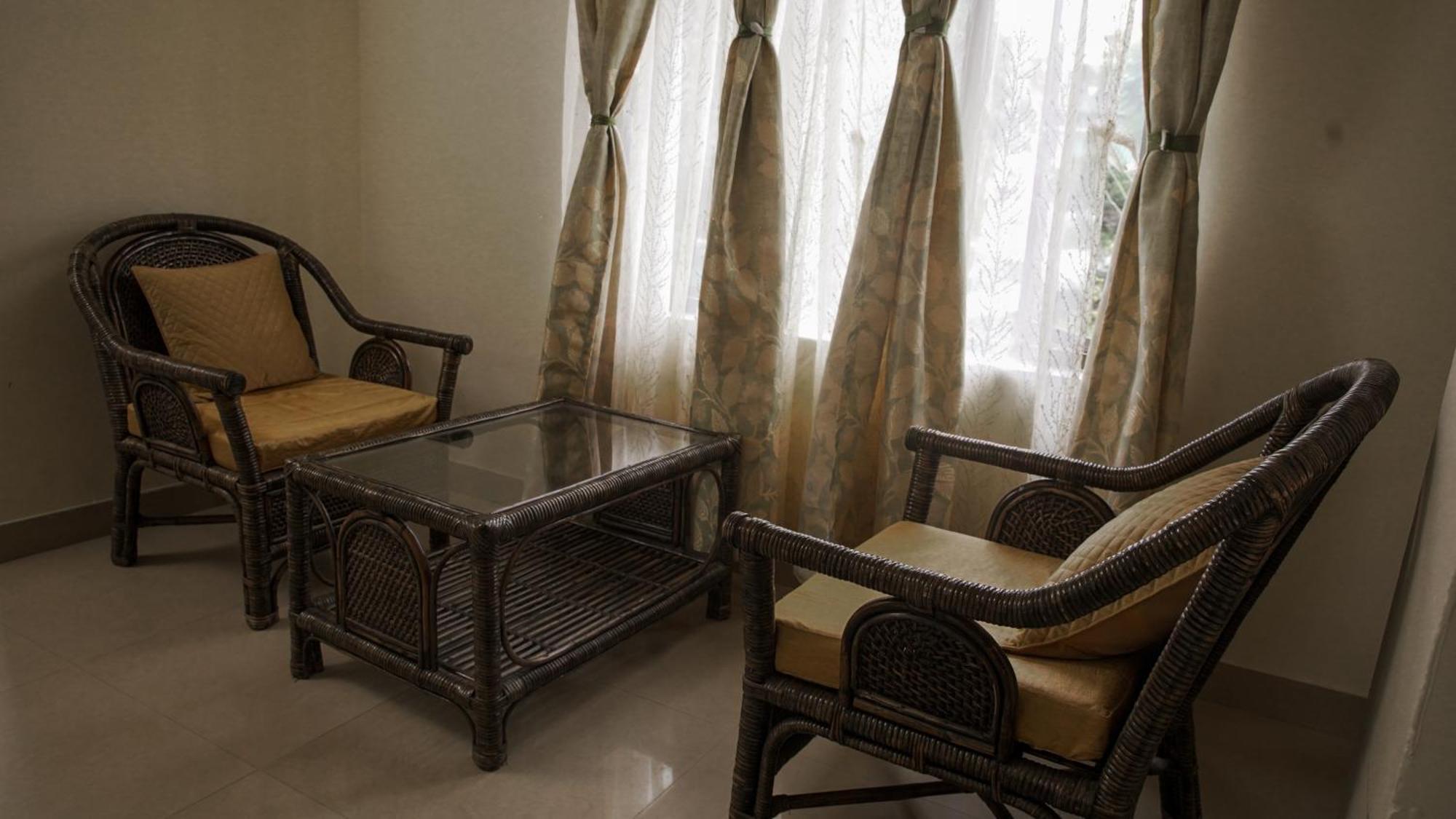 350 m2, 10 yatak odalı, 10 banyolu Daire, Laitumkhrah bölgesinde Shillong Dış mekan fotoğraf